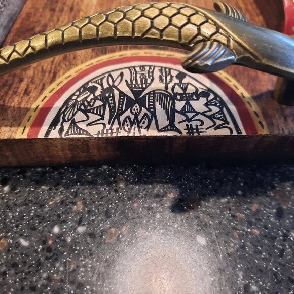 Madhubani Hand Painted Wooden Tray from India - Picture 4 of 9